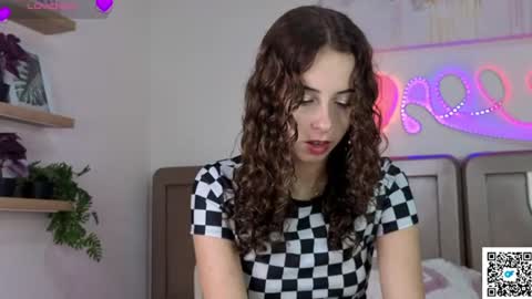 ella_desire online show from June 2026 03:58:01 PM