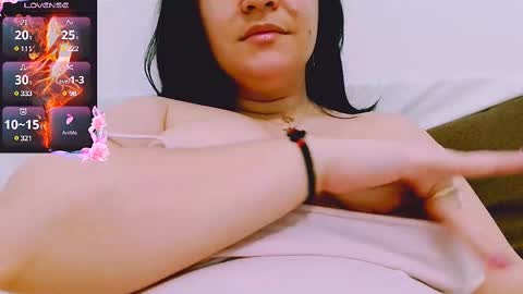 Snapshot of ella_diamonds chatting on March 2025 09:04:01 PM Ella online show from March 2025 09:04:01 PM