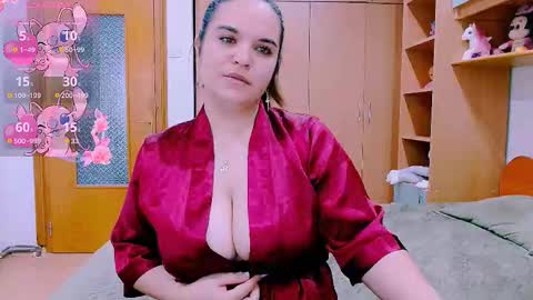 Snapshot of ella_diamonds chatting on September 2025 06:29:02 AM Ella online show from September 2025 06:29:02 AM