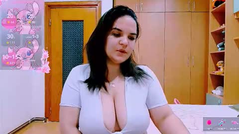 Snapshot of ella_diamonds chatting on October 2025 06:41:02 PM Ella online show from October 2025 06:41:02 PM