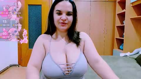 Snapshot of ella_diamonds chatting on October 2025 07:03:01 PM Ella online show from October 2025 07:03:01 PM