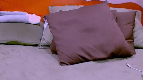 Snapshot of ella_diamonds chatting on November 2025 07:51:01 AM Ella online show from November 2025 07:51:01 AM