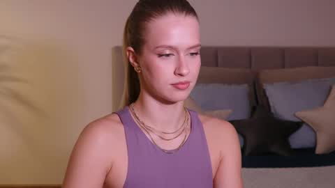 Snapshot of ella_twinkle chatting on February 2025 07:34:01 PM Ella online show from February 2025 07:34:01 PM