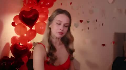 Snapshot of ella_twinkle chatting on February 2025 07:33:02 PM Ella online show from February 2025 07:33:02 PM