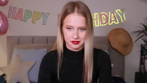 Snapshot of ella_twinkle chatting on March 2025 07:37:01 PM Ella online show from March 2025 07:37:01 PM