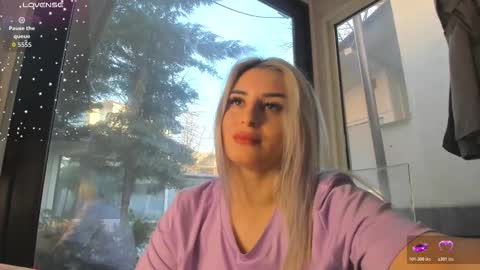 ella_vee online show from March 2026 05:57:02 AM