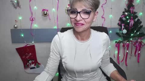 EllaBonito online show from December 2024 01:28:02 PM