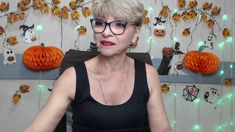 EllaBonito online show from November 2025 12:31:02 PM