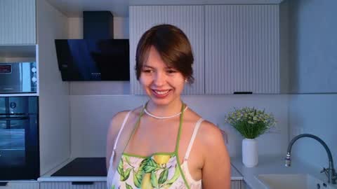 ellacanny online show from May 2026 05:15:02 AM