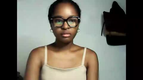 ellah245 online show from February 2026 10:02:01 AM