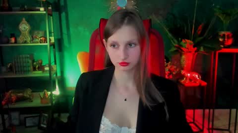 Ella online show from February 2025 06:41:02 PM