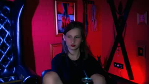 Ella online show from September 2025 05:57:02 PM