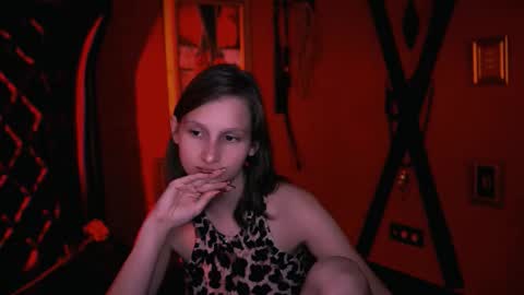 Ella online show from October 2025 12:36:02 PM