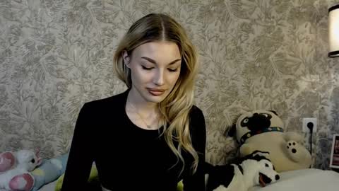 Snapshot of ellamilla chatting on November 2025 09:44:02 AM ellamilla online show from November 2025 09:44:02 AM