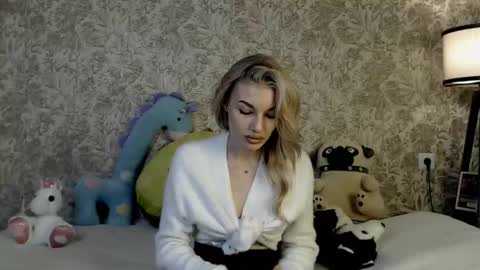 Snapshot of ellamilla chatting on November 2025 10:02:02 AM ellamilla online show from November 2025 10:02:02 AM