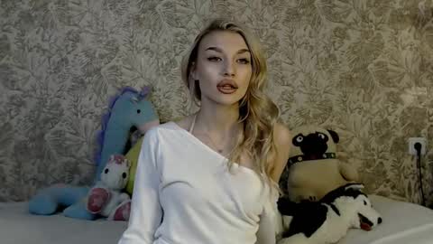 Snapshot of ellamilla chatting on November 2025 10:25:02 AM ellamilla online show from November 2025 10:25:02 AM