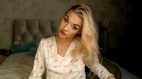 Snapshot of ellamilla chatting on March 2026 09:29:02 PM ellamilla online show from March 2026 09:29:02 PM