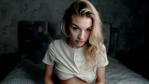 Snapshot of ellamilla chatting on April 2026 02:55:02 PM ellamilla online show from April 2026 02:55:02 PM