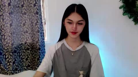 ELLA online show from October 2025 10:58:01 PM