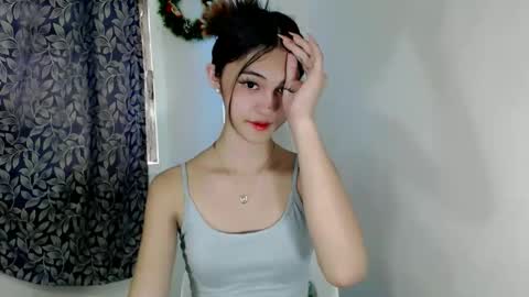 ELLA online show from November 2025 10:19:02 PM