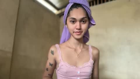 ELLA online show from May 2026 03:14:01 AM