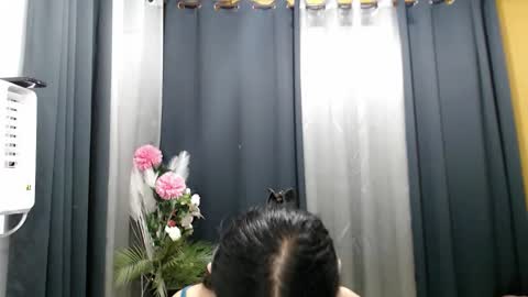 ELLA online show from May 2026 02:12:01 PM