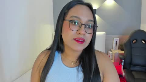 Snapshot of ellamontoya chatting on January 2025 04:12:01 AM Ella online show from January 2025 04:12:01 AM