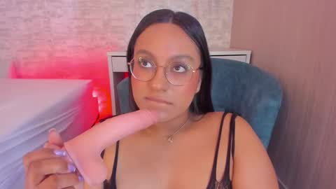 Snapshot of ellamontoya chatting on February 2025 07:47:02 AM Ella online show from February 2025 07:47:02 AM