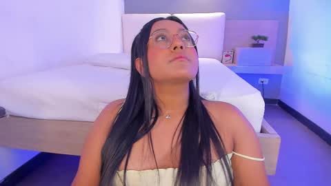 Snapshot of ellamontoya chatting on February 2025 04:55:01 AM Ella online show from February 2025 04:55:01 AM