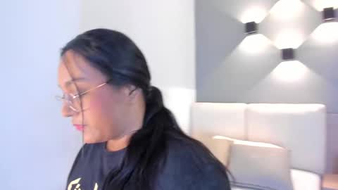 Snapshot of ellamontoya chatting on October 2025 10:55:01 AM Ella online show from October 2025 10:55:01 AM