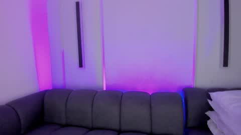 Ella online show from November 2025 11:21:01 AM