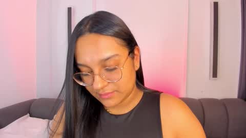 Ella online show from November 2025 09:54:02 AM