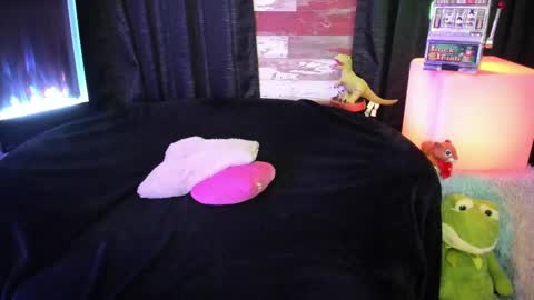 ELLE online show from September 2025 08:13:02 PM