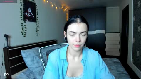 Luna online show from October 2025 03:32:02 AM