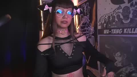 follow me on instagram .    online show from January 2026 06:45:01 PM