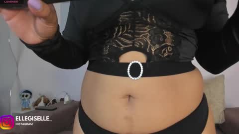 Yiss online show from September 2025 03:11:02 AM