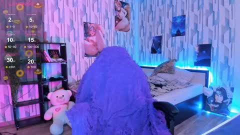 Ellie online show from March 2025 12:26:01 PM