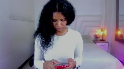  Ellie   online show from February 2025 12:27:02 PM