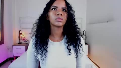  Ellie   online show from February 2025 01:00:02 PM