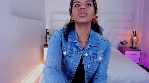  Ellie   online show from February 2025 12:25:02 PM