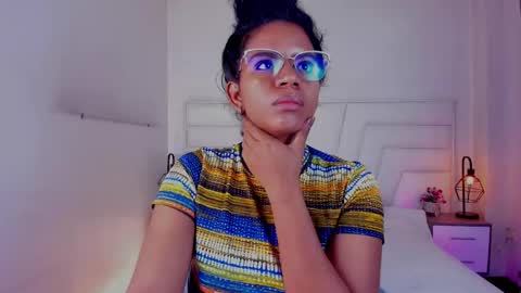  Ellie   online show from February 2025 12:52:02 PM