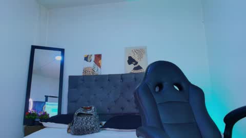  Ellie   online show from September 2025 11:56:02 AM