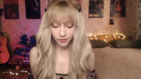 ellie_friendly online show from January 2025 12:16:01 AM