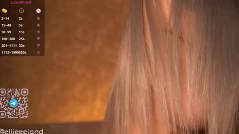 Snapshot of ellie_land chatting on September 2025 10:18:02 AM Lexy online show from September 2025 10:18:02 AM