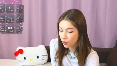 ellie online show from December 2025 08:13:02 PM