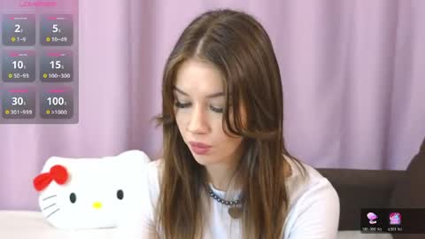 Snapshot of ellie_miller_ chatting on June 2026 09:19:01 PM ellie online show from June 2026 09:19:01 PM