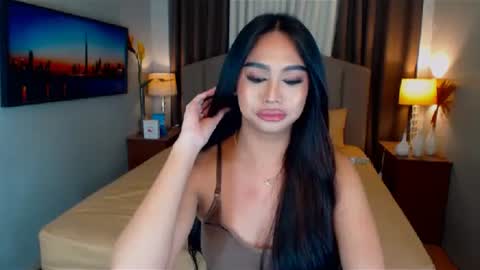 ellie online show from February 2025 09:25:02 PM