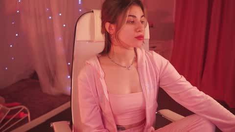 elliecutes online show from February 2025 08:50:01 AM