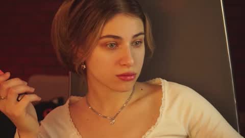 elliecutes online show from February 2025 05:20:01 AM