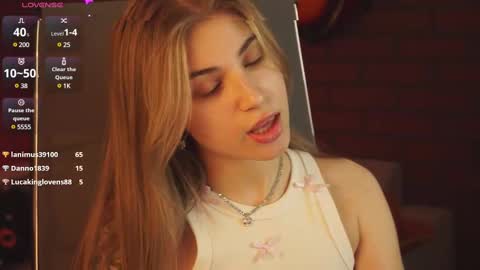 elliecutes online show from March 2025 08:27:01 AM